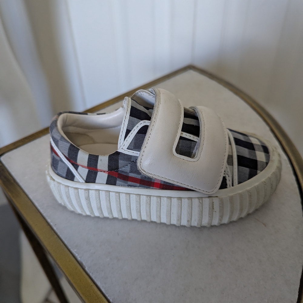 Burberry Kids Sneakers in White and Checkered Pattern